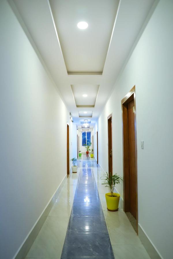 Hotel Srp Rishikesh Bagian luar foto